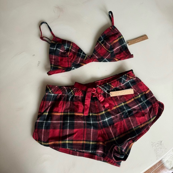NWT SKIMS FLANNEL SLEEP RED HOLIDAY PLAID SET - Picture 4 of 5